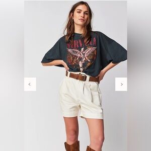 Nirvana Graphic Tee w Pink Accents, Size Medium